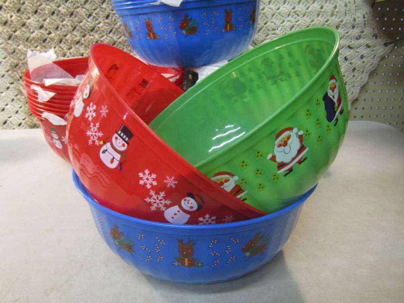 Case of 36 Plastic Round Holiday Bo...