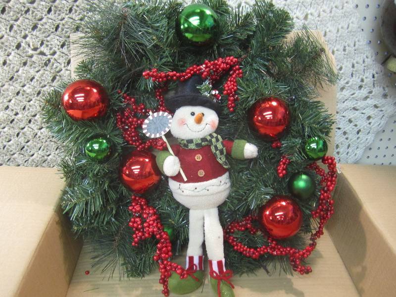 21 Light Up Snowman Wreath New in ...