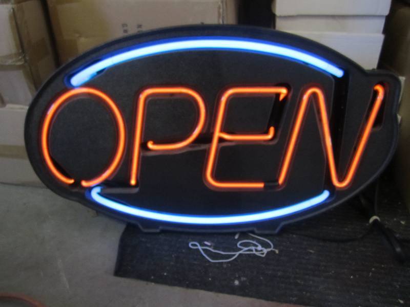 Neon Open Sign 32.25 x 19 Good Co...