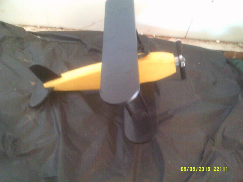 HAND CRAFTED WOODEN PLANE