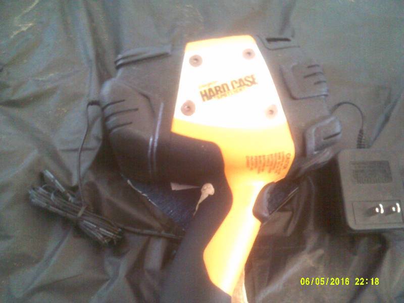 HARD CASE ELECTRIC SPOT LIGHT