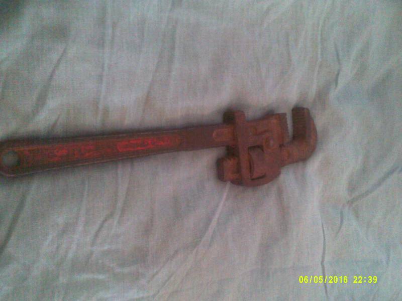 VINTAGE PIPE WRENCH
