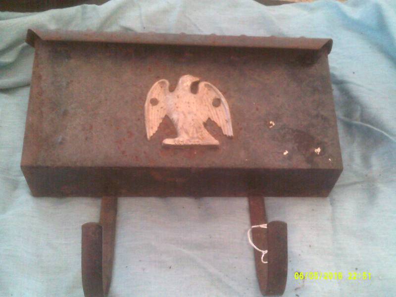 VINTAGE MAIL BOX