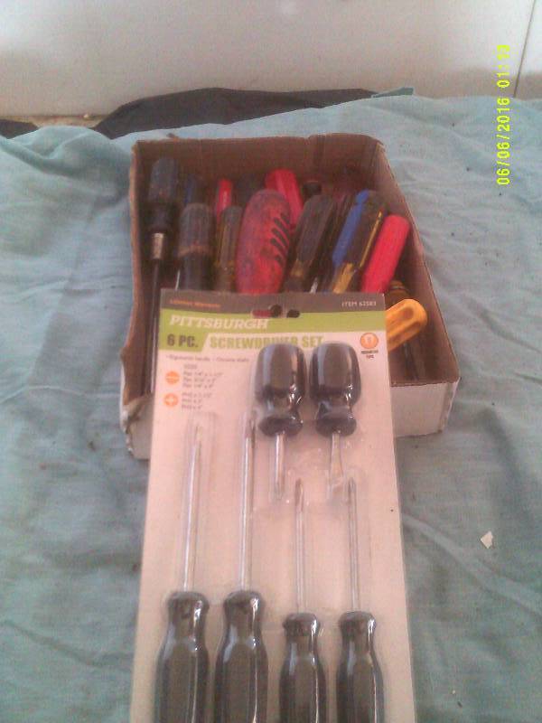 SCREW DRIVERS