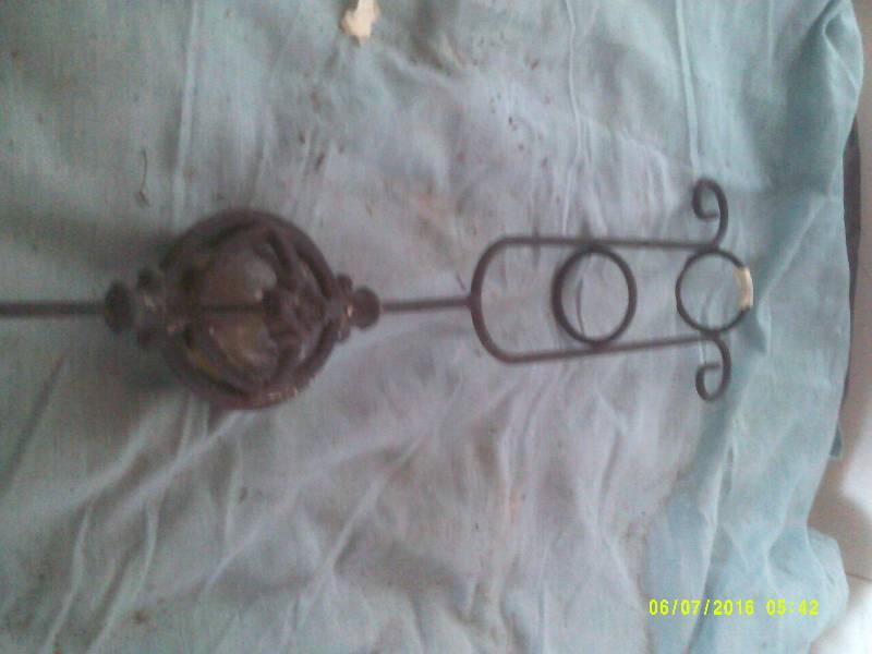 ANTIQUE CAST IRON LAWN PIECE