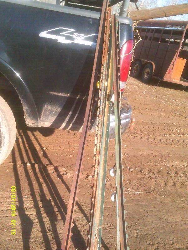 6 STEEL FENCE POSTS