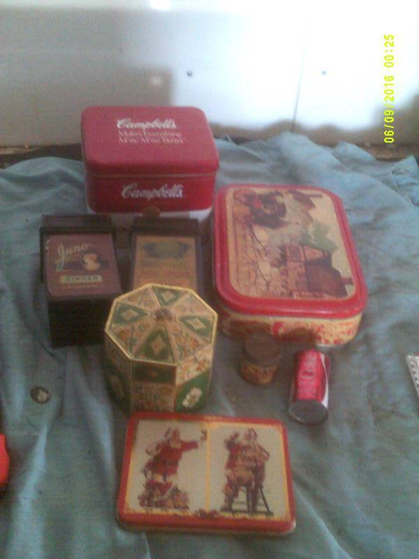 VINTAGE TINS