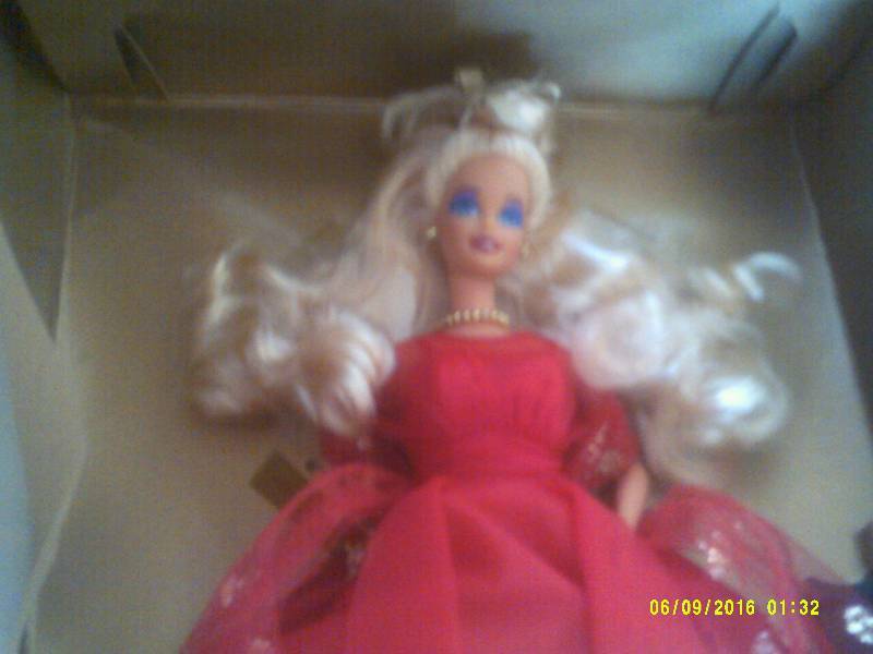 COLLECTIBLE BARBIE