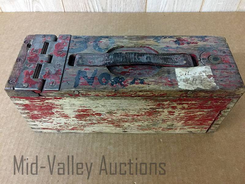 lot 246 image: Vintage Wood Ammo Box