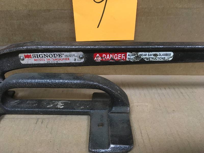 lot 9 image: SIGNODE Model TH Steel Strapping Tensioner used in working condition