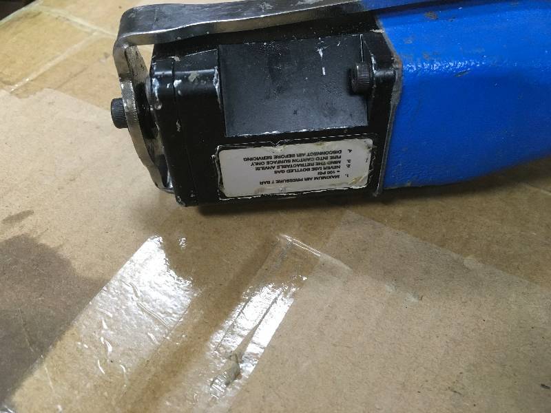 lot 22 image: Kihlberg 777L Plier Stapler- Lot of 2 used in working condition