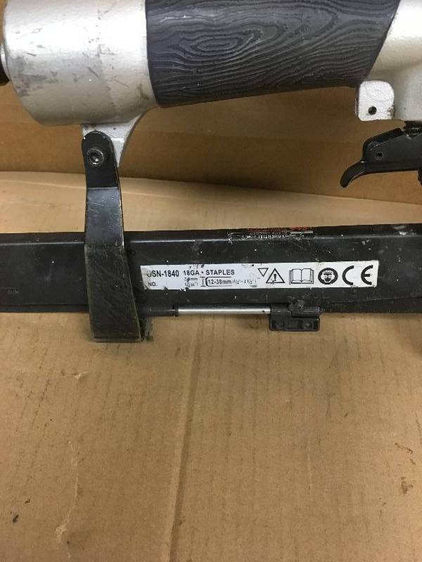 lot 24 image: GSN-1840 18 Gauge Staple Gun used in working condition