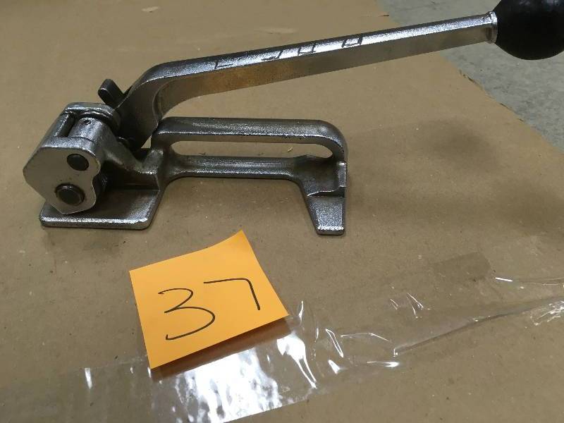 lot 37 image: Signode Steel (Silver) Strapping Tensinor used in working condition