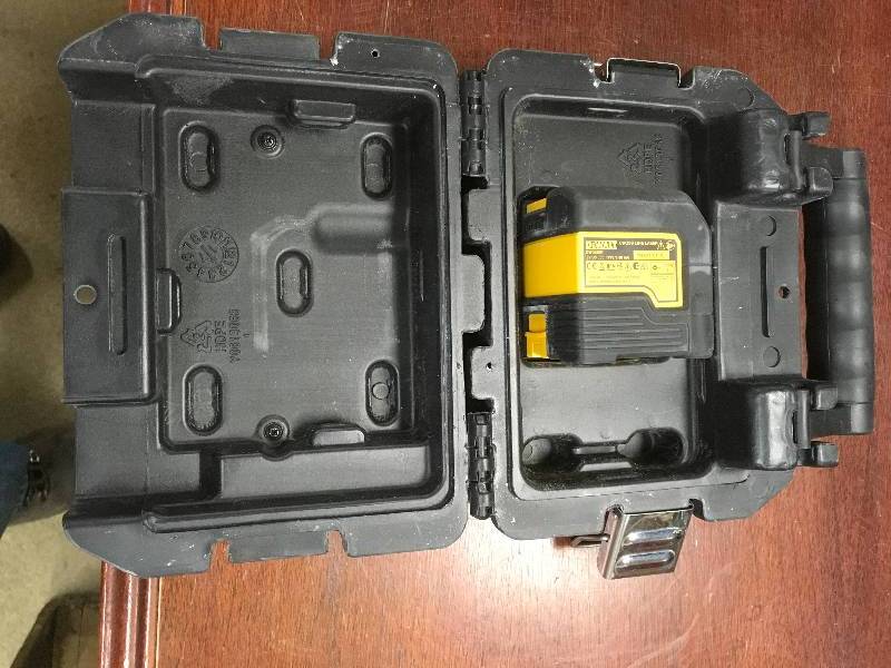lot 51 image: DeWalt Cross Line Laser- Red used in working condition