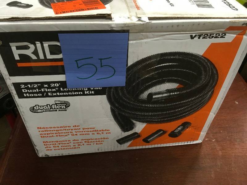 lot 55 image: Ridgid 2-12 x 20 Dual-Flex Locking Vac HoseExtension Kit Open Box not used
