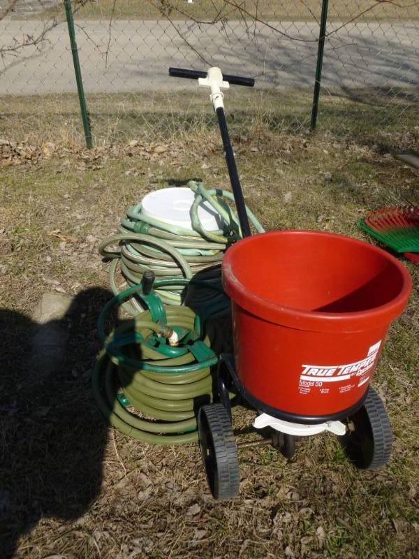 Fertilizer Spreader