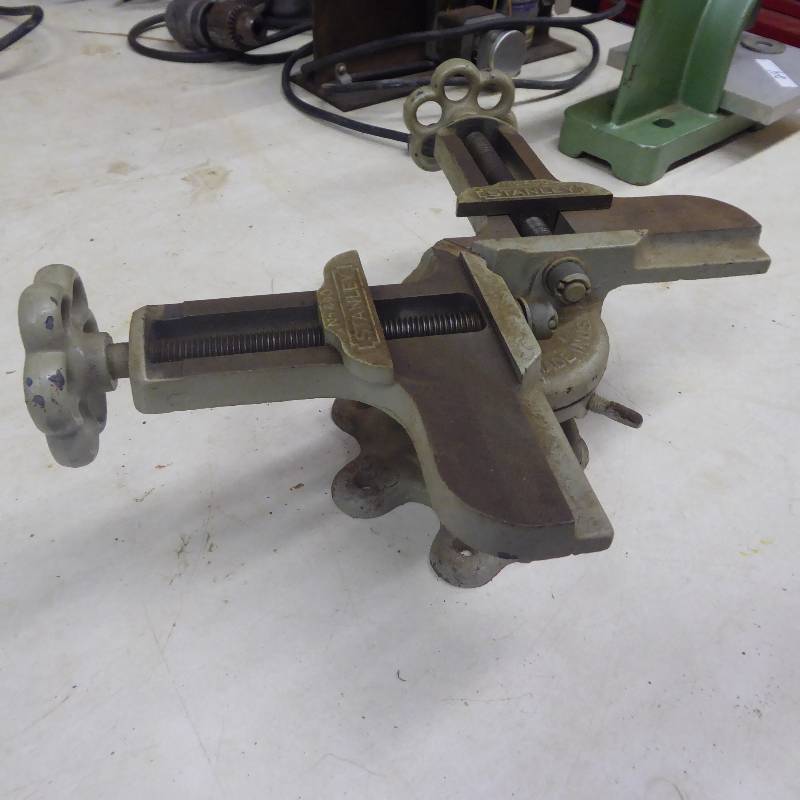 lot 25 image: Stanley Tools Framing Joiner