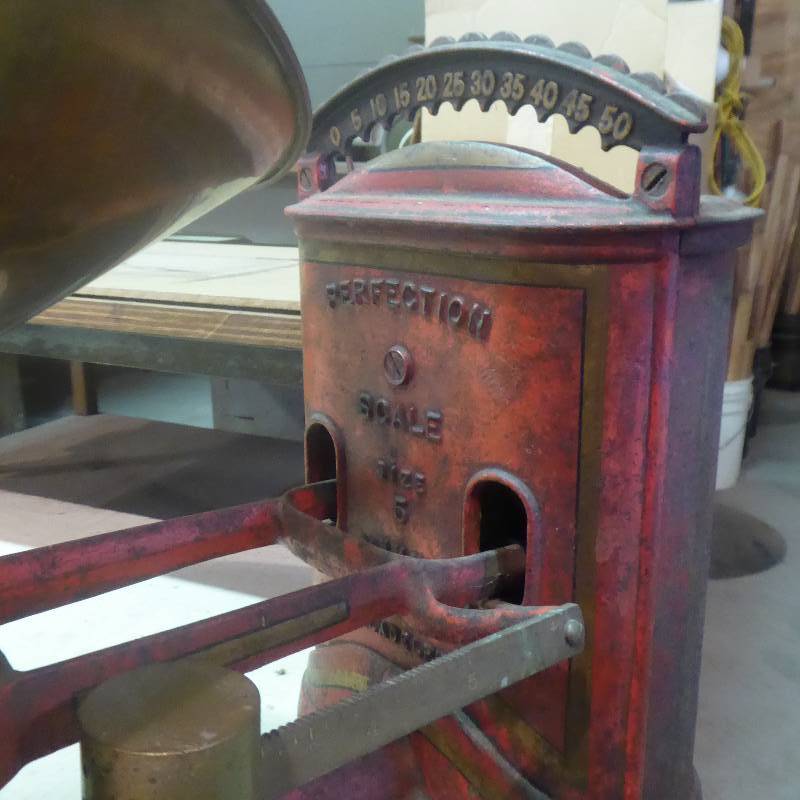 lot 44 image: Antique American Machine Perfection Scale