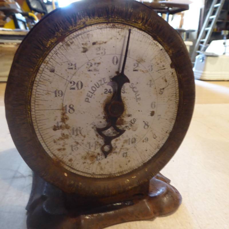 lot 68 image: Vintage Pelouze Family Scale 25 lb