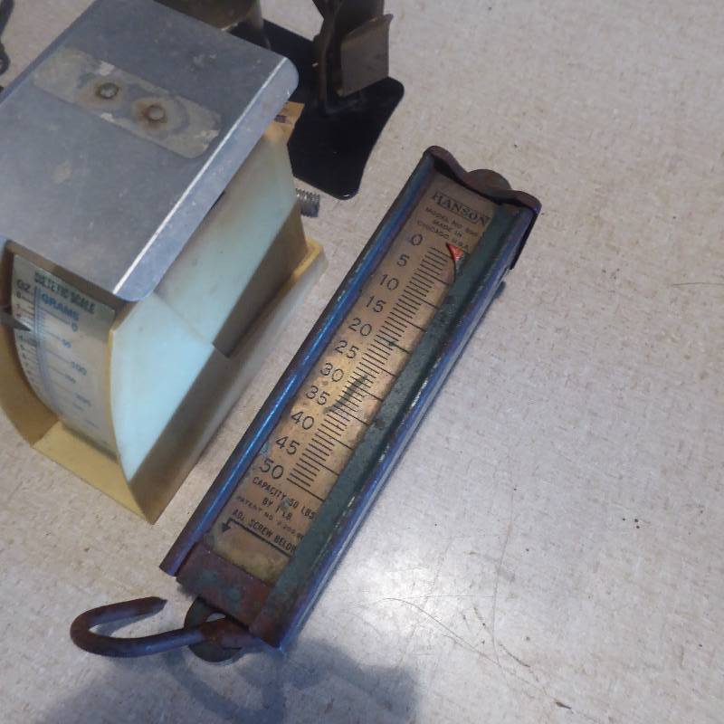 lot 76 image: Lot of Scales includes Vintage Hanson Northbrook Illinois 100 lb Scale