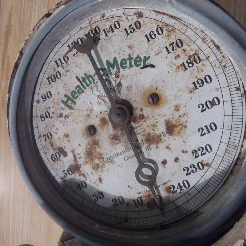 lot 86 image: Antique 1921 Continental Scale Works Health-O-Meter Scale