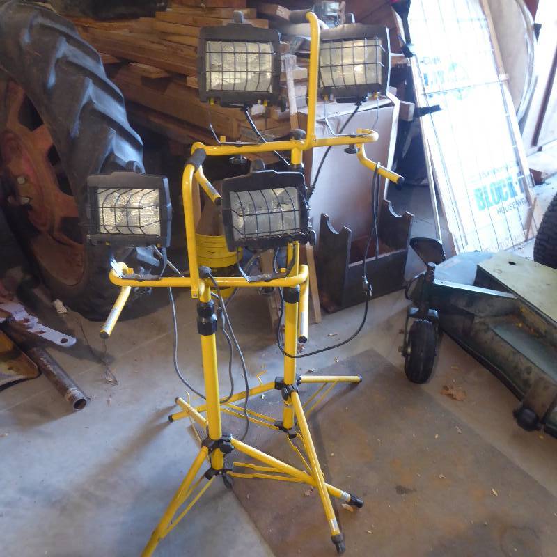 lot 87 image: Lot of Adjustable Work Light Stands