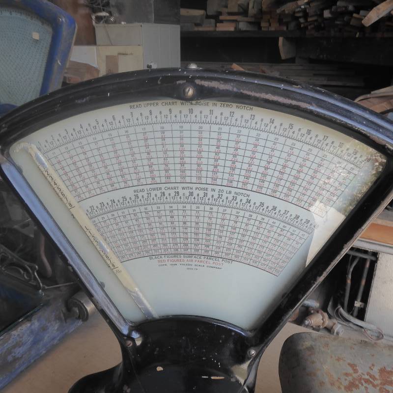 lot 93 image: Antique Toledo Scale Co. Style 30789 Scale