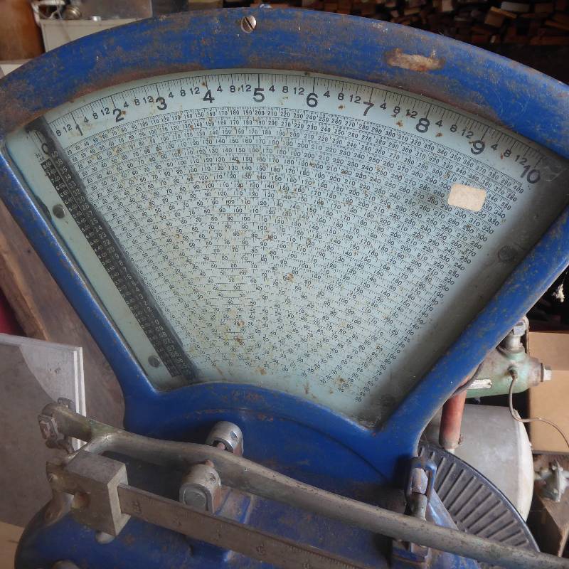 lot 94 image: Antique Detroit Automatic Scale