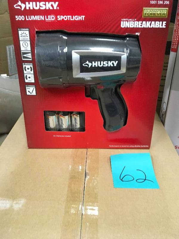 lot 62 image: Husky 500lumen Unbreakable Spotlight new