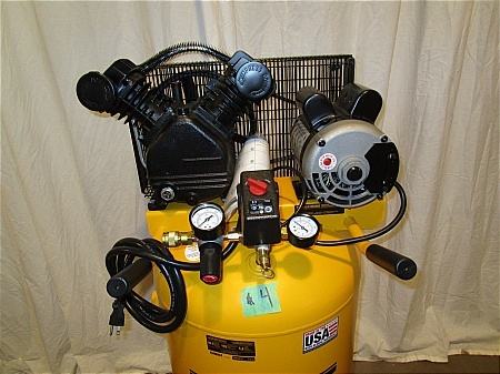 lot 4 image: DeWalt 30 Gallon Ar Compressor