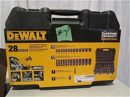 lot 7 image: DeWalt 28 pc Socket Set - SAE