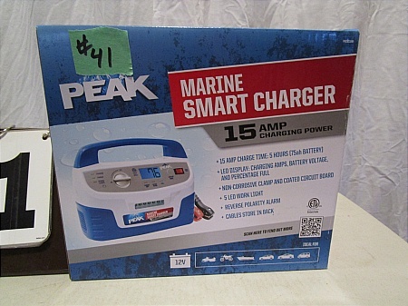 lot 41 image: Peak Marine Smart Charger