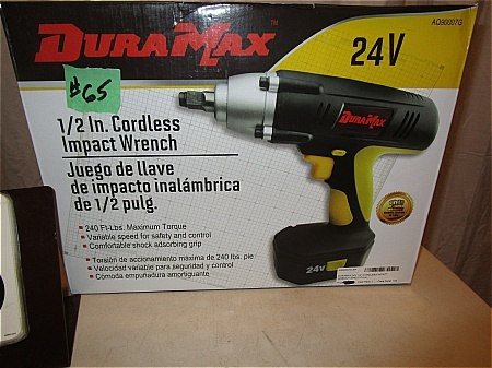 lot 65 image: Duramax 12 Impact Wrench