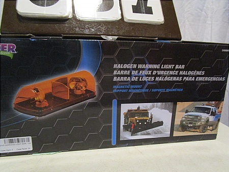 lot 87 image: Blazer Halogen Warning Light Bar