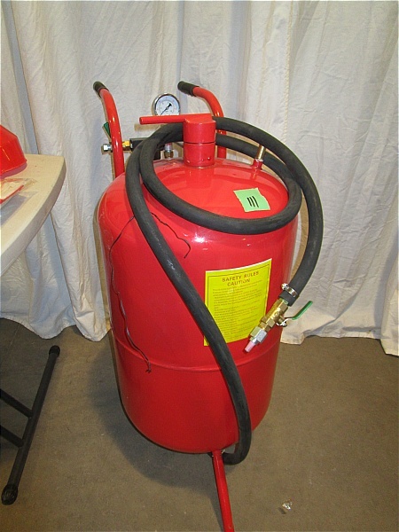 lot 111 image: Abrasive Blaster