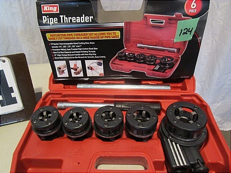 lot 124 image: Pipe Treader 6 pc Set