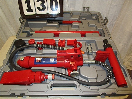 lot 130 image: Hydraulic Body & Frame Repair Kit