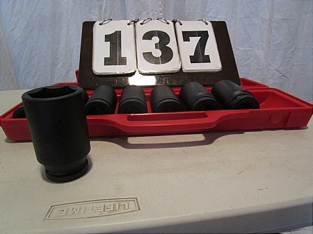 lot 137 image: Metric Air Impact Socket Set