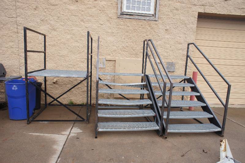 LOT OF 2 TRAILER STEPS AND 1 PLATFORM - YOU GET ALL THREE PIECES SOLD AS-IS