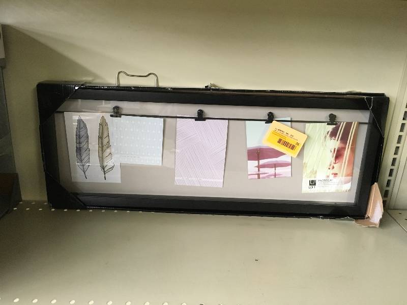 PHOTO FRAME CLOTHES LINE, RETAIL $19.99