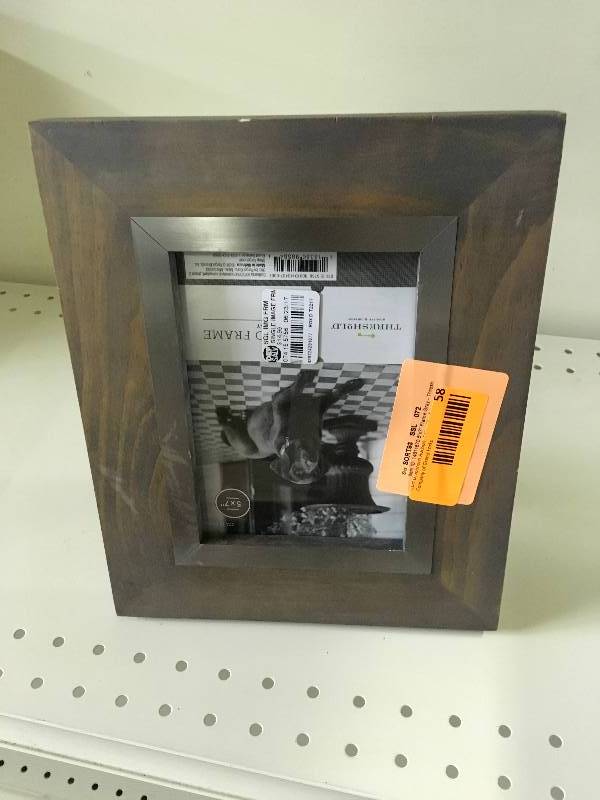 SINGLE IMAGE FRAME