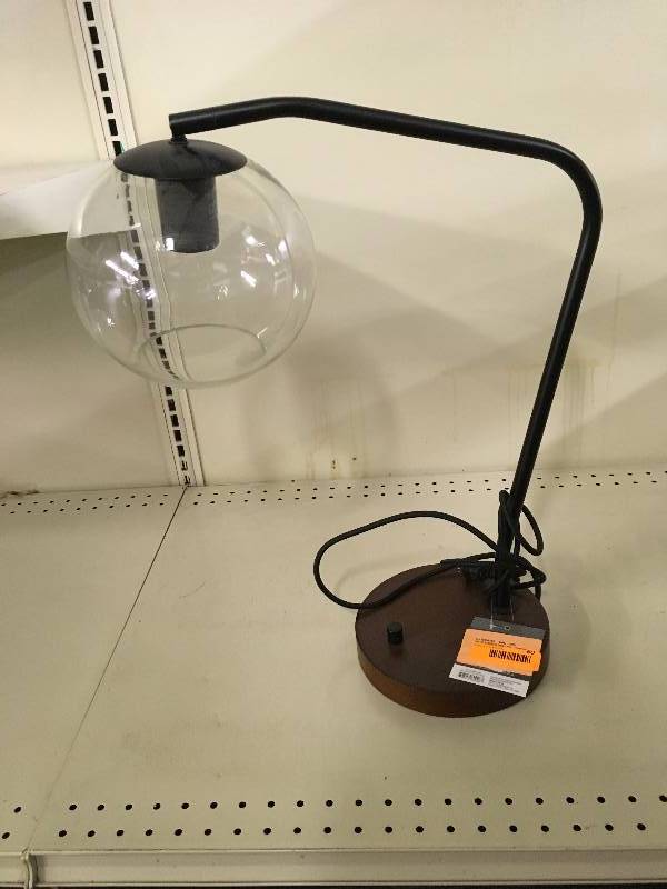 THRESHOLD TABLE LAMP