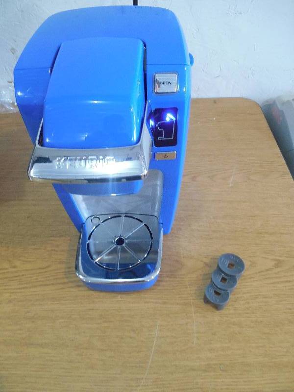 lot 20 image: Keurig Classic Series K15 Brewing System