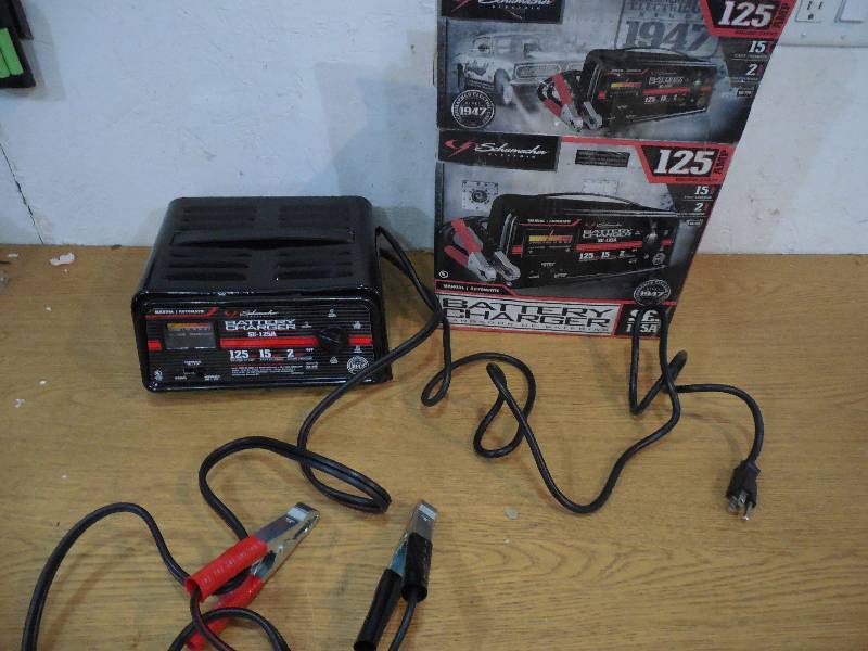 lot 48 image: Schumacher 125152 Amp Auto Battery Charger