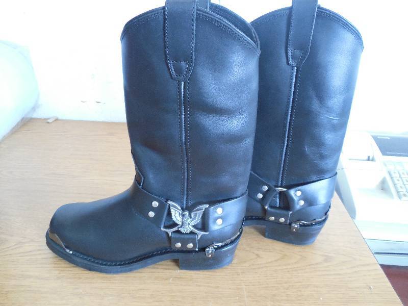 lot 73 image: Dingo Mens Eagle Harness Boot - SIZE 8