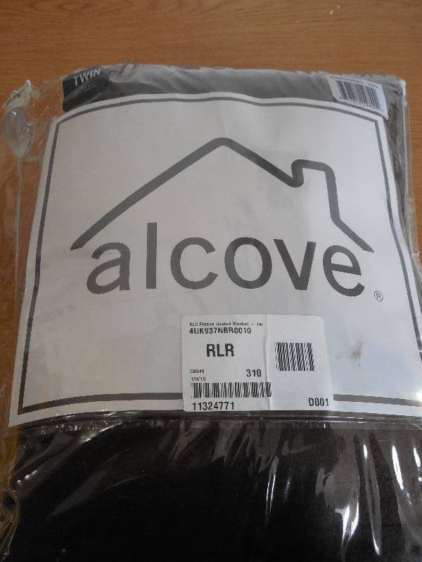 lot 92 image: alcove Electric Fleece Blanket - Twin