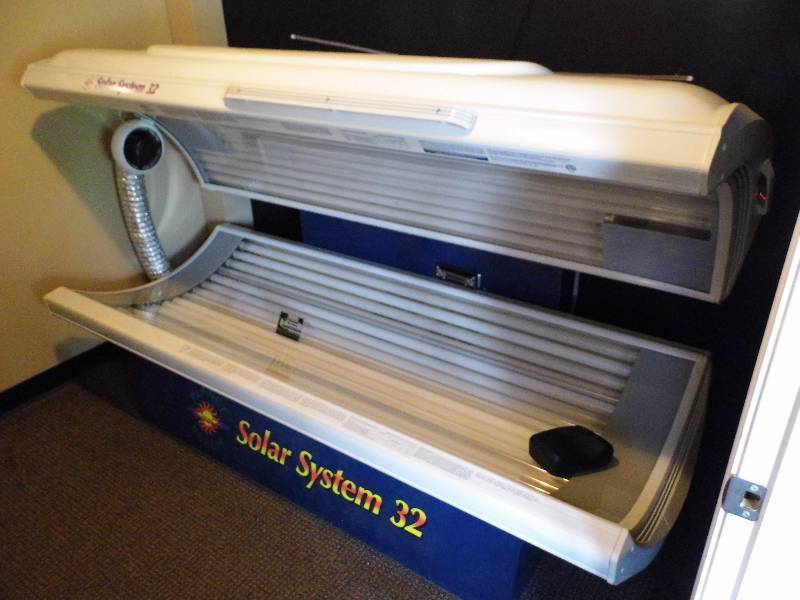 lot 2 image: Solar System 32 Tanning Bed