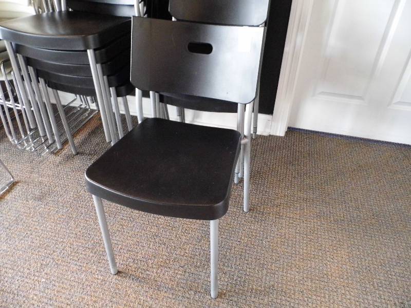 lot 8 image: Lot of 4 Black Chairs