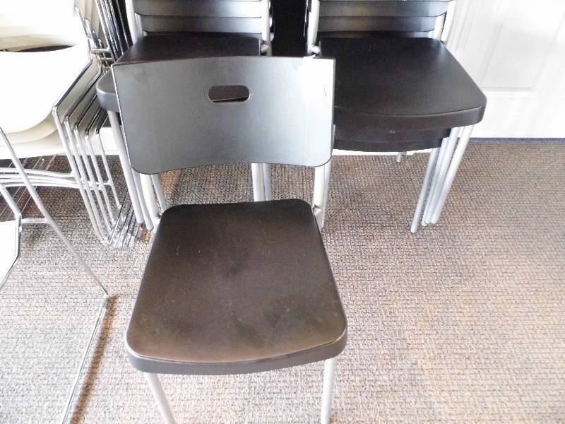 lot 9 image: Lot of 5 Black Chairs