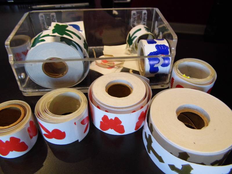 lot 26 image: Tanning Stickers - New Head Pillow